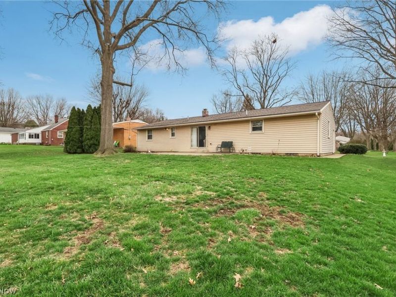 827 Summit Street SW, North Canton, OH 44720 Photo 32