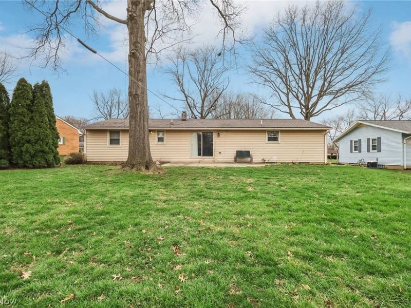 827 Summit Street SW, North Canton, OH 44720 Photo 33