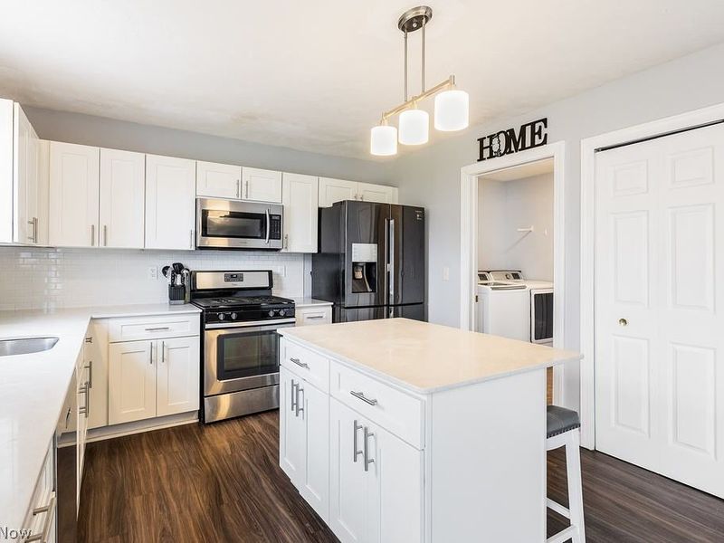 1718 Lockwood Oval, Twinsburg, OH 44087 Photo 5