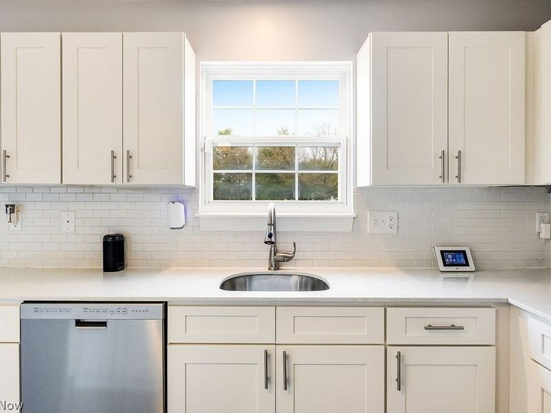 1718 Lockwood Oval, Twinsburg, OH 44087 Photo 8