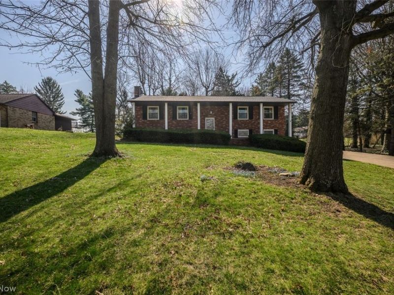 5210 Sibila Road NW, Canton, OH 44718 Photo 1