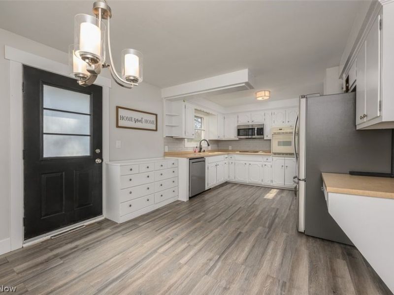 5210 Sibila Road NW, Canton, OH 44718 Photo 9