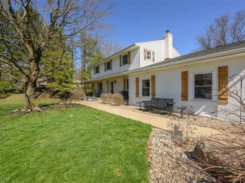 2108 Devonshire Drive NW, Canton, OH 44708 Photo 2