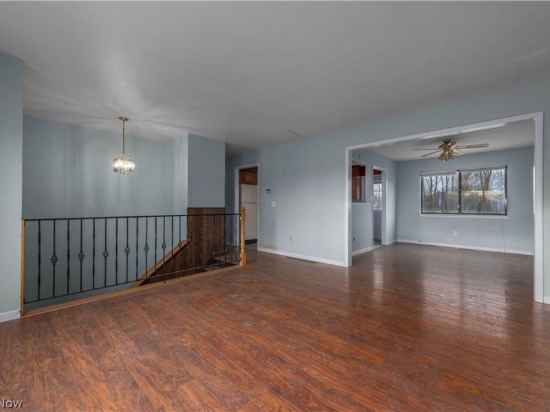 4250 Abbe Road, Sheffield Village, OH 44054 Photo 2