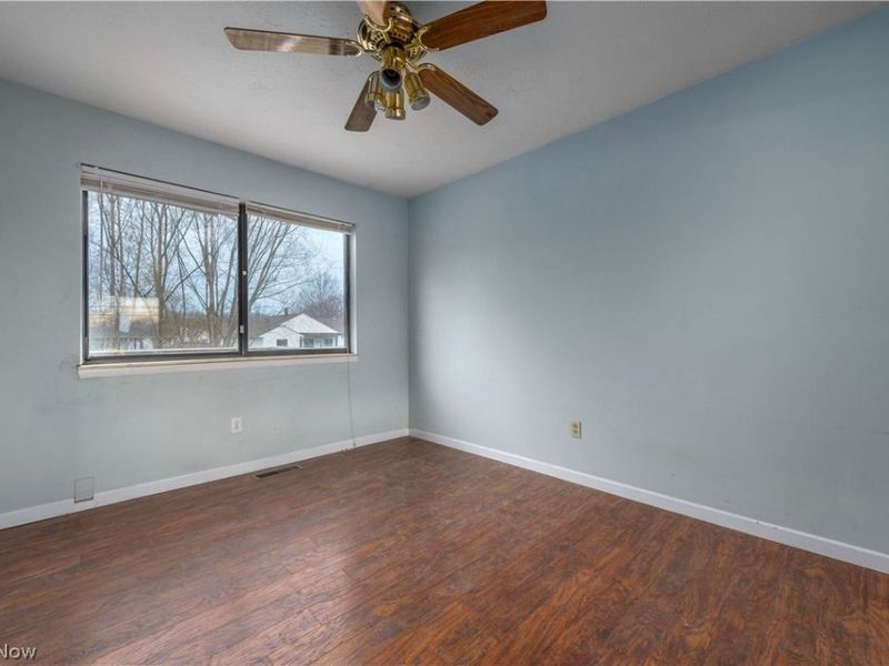 4250 Abbe Road, Sheffield Village, OH 44054 Photo 4