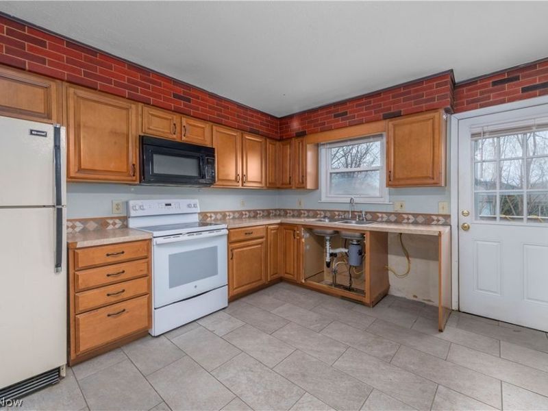 4250 Abbe Road, Sheffield Village, OH 44054 Photo 7