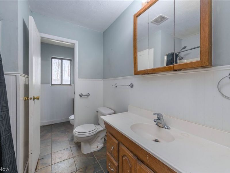 4250 Abbe Road, Sheffield Village, OH 44054 Photo 8