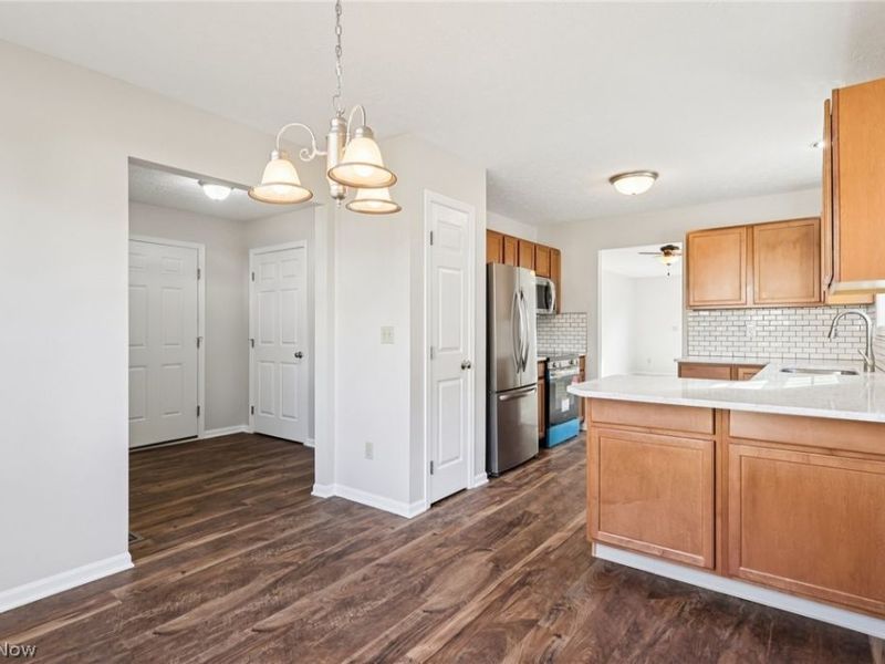 110 Carrington Court, Elyria, OH 44035 Photo 4