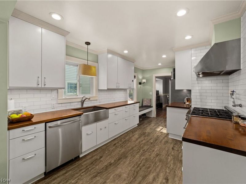 3031 E Derbyshire Road, Cleveland Heights, OH 44118 Photo 15