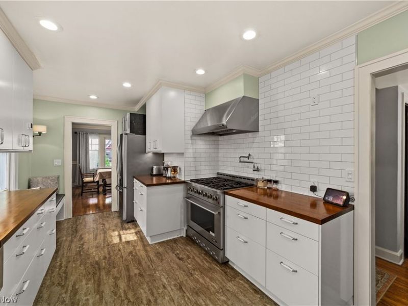 3031 E Derbyshire Road, Cleveland Heights, OH 44118 Photo 16