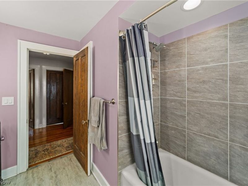 3031 E Derbyshire Road, Cleveland Heights, OH 44118 Photo 22