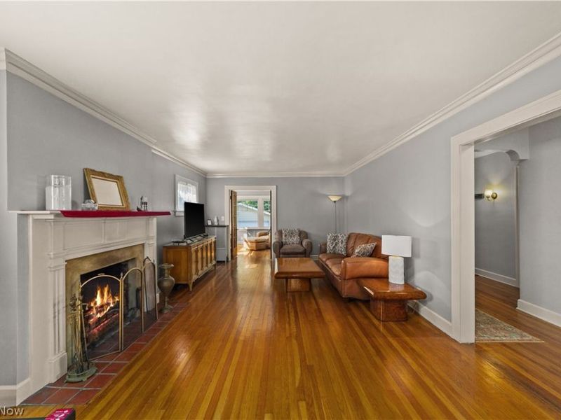 3031 E Derbyshire Road, Cleveland Heights, OH 44118 Photo 5