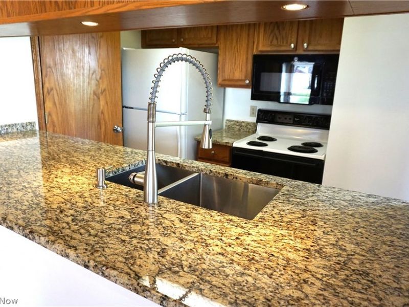 1820 Meadowland Drive, Brunswick, OH 44212 Photo 10