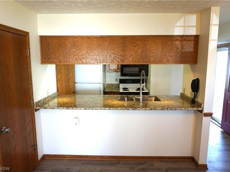 1820 Meadowland Drive, Brunswick, OH 44212 Photo 9