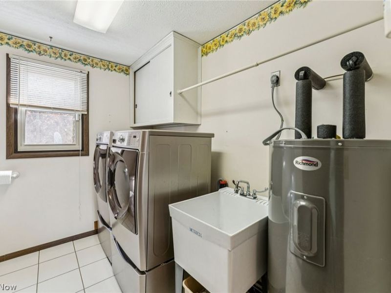 579 Robinwood Avenue, Sheffield Lake, OH 44054 Photo 13