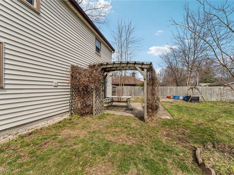 579 Robinwood Avenue, Sheffield Lake, OH 44054 Photo 28