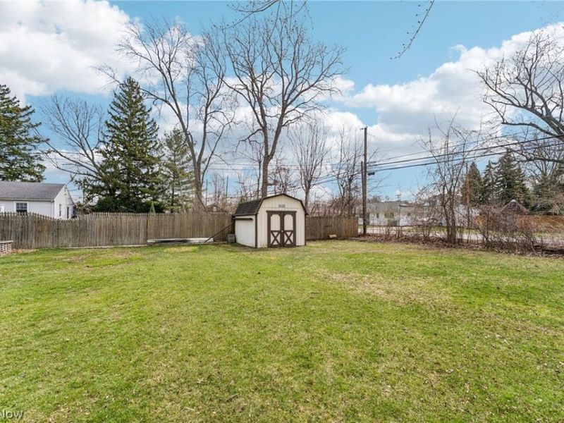 579 Robinwood Avenue, Sheffield Lake, OH 44054 Photo 30