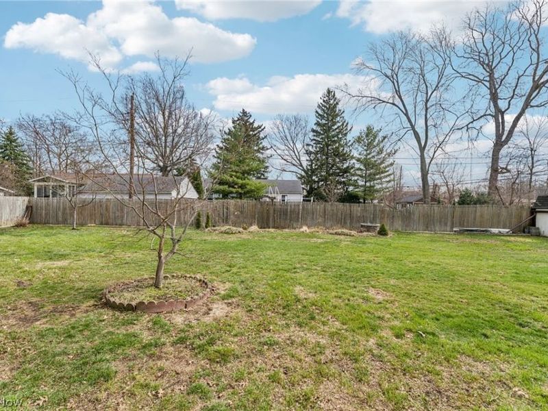 579 Robinwood Avenue, Sheffield Lake, OH 44054 Photo 33