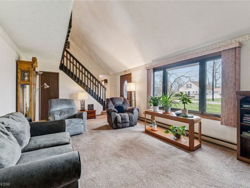 579 Robinwood Avenue, Sheffield Lake, OH 44054 Photo 6