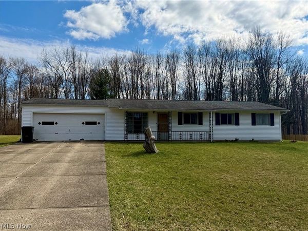 635 Sherwood Drive, Aurora, OH 44202