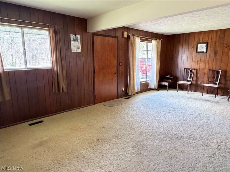 635 Sherwood Drive, Aurora, OH 44202 Photo 3