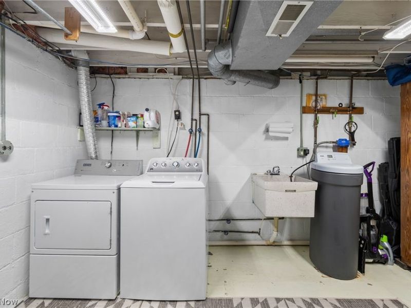 1109 E Front Street, Dover, OH 44622 Photo 21