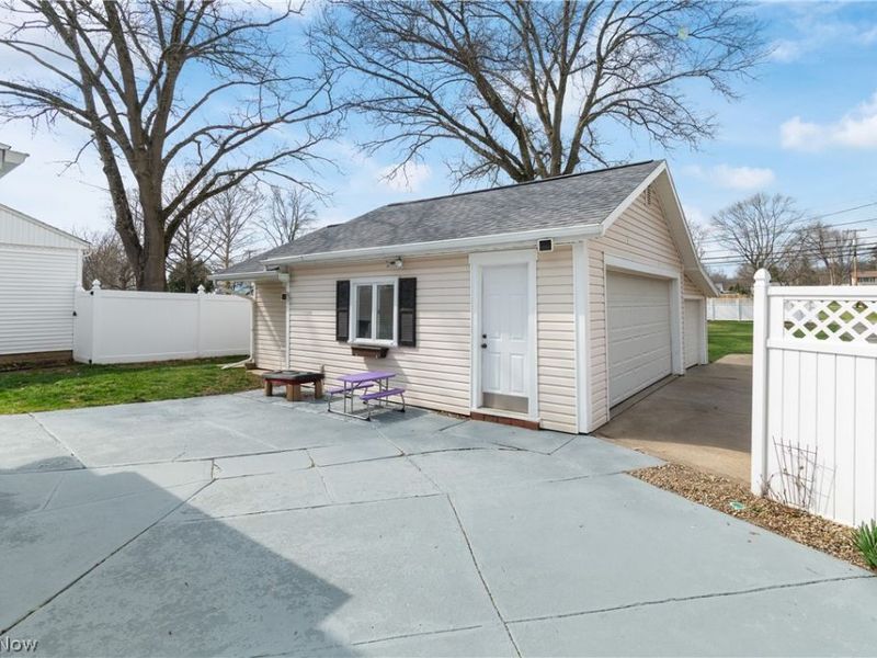 1109 E Front Street, Dover, OH 44622 Photo 26