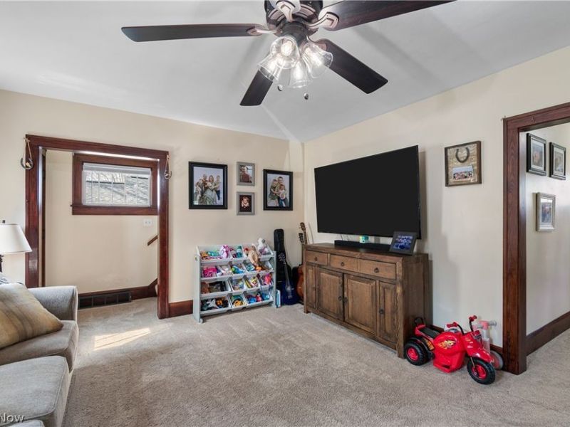 1109 E Front Street, Dover, OH 44622 Photo 5