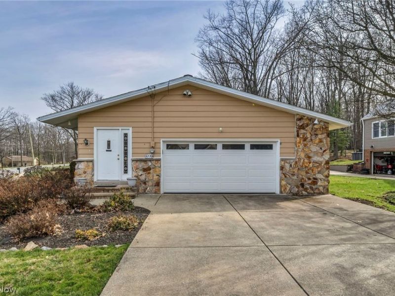 4730 Eastview Drive, Independence, OH 44131 Photo 3