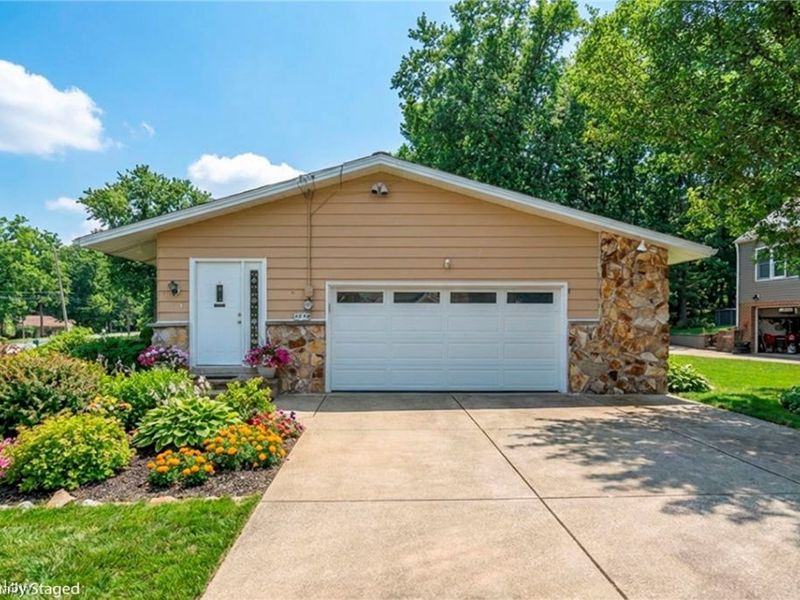 4730 Eastview Drive, Independence, OH 44131 Photo 4