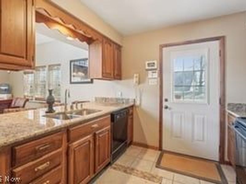 47335 Tomahawk Drive, Negley, OH 44441 Photo 11