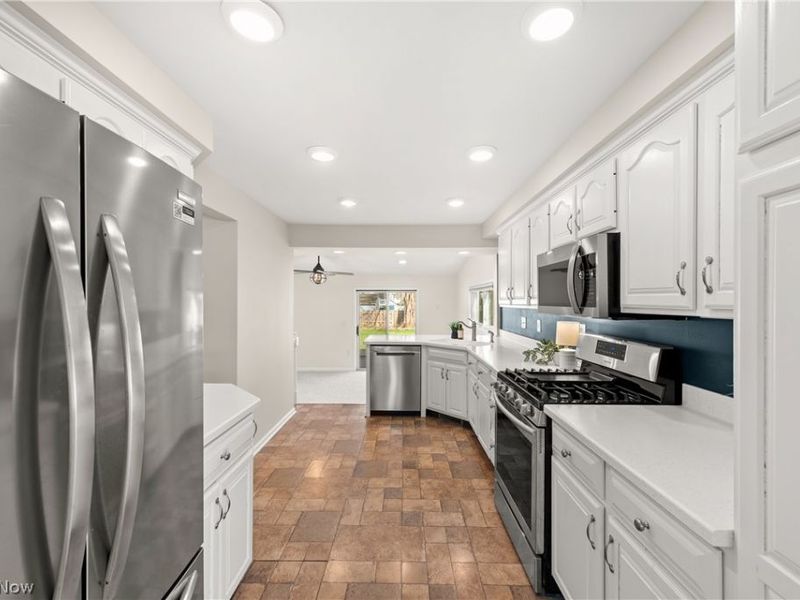 31100 Bexley Drive, Bay Village, OH 44140 Photo 10