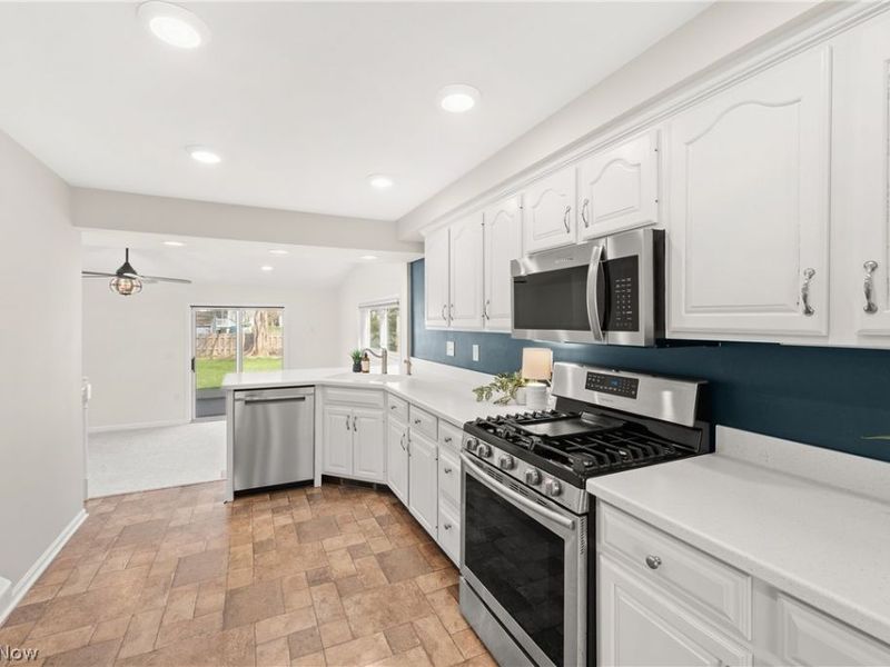 31100 Bexley Drive, Bay Village, OH 44140 Photo 11