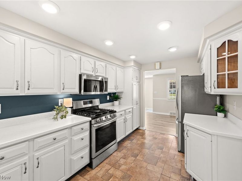 31100 Bexley Drive, Bay Village, OH 44140 Photo 12