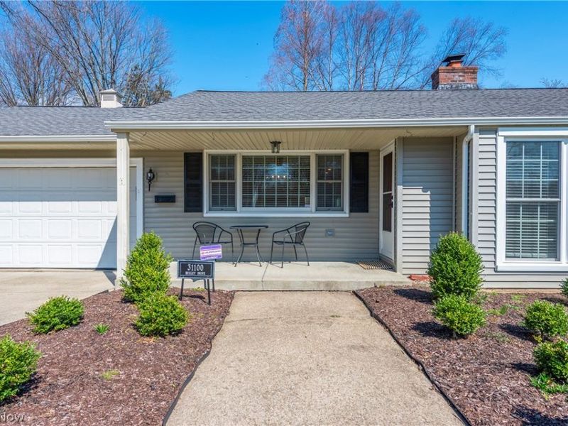 31100 Bexley Drive, Bay Village, OH 44140 Photo 3