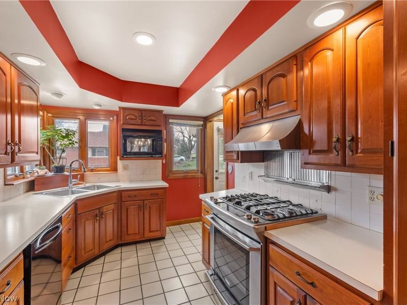 19632 Coffinberry Boulevard, Fairview Park, OH 44126 Photo 15