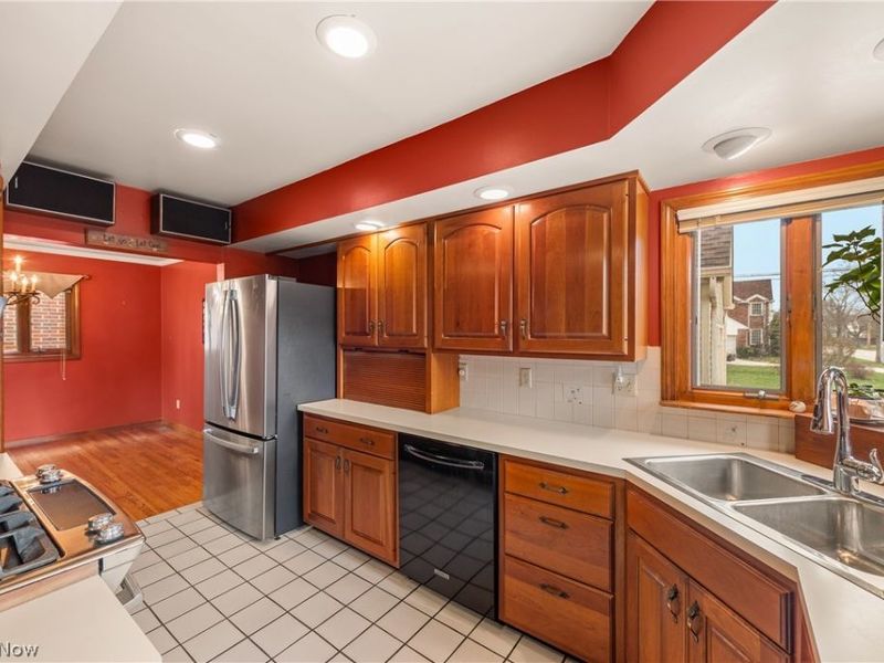 19632 Coffinberry Boulevard, Fairview Park, OH 44126 Photo 17