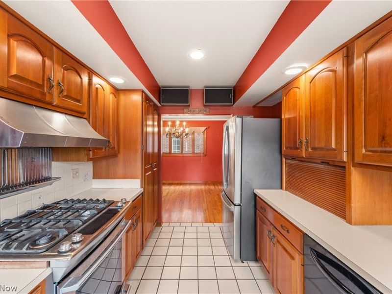 19632 Coffinberry Boulevard, Fairview Park, OH 44126 Photo 18