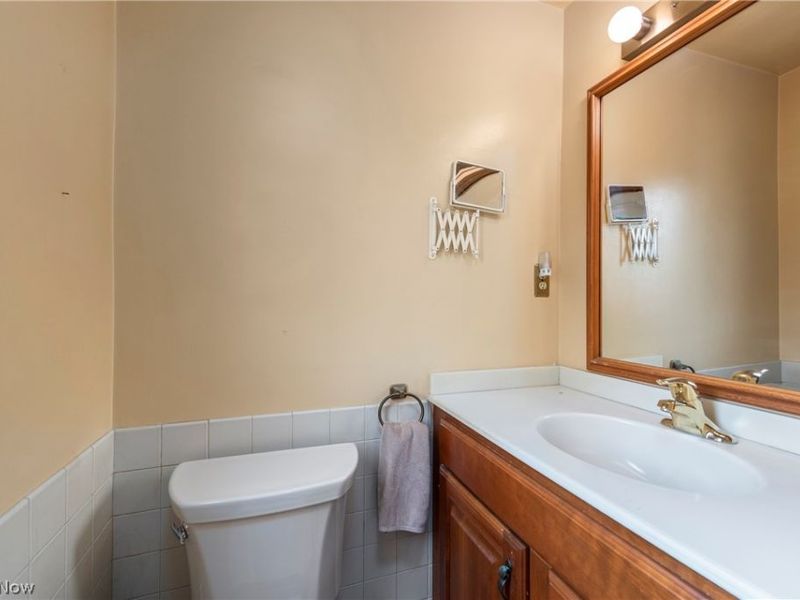 19632 Coffinberry Boulevard, Fairview Park, OH 44126 Photo 23