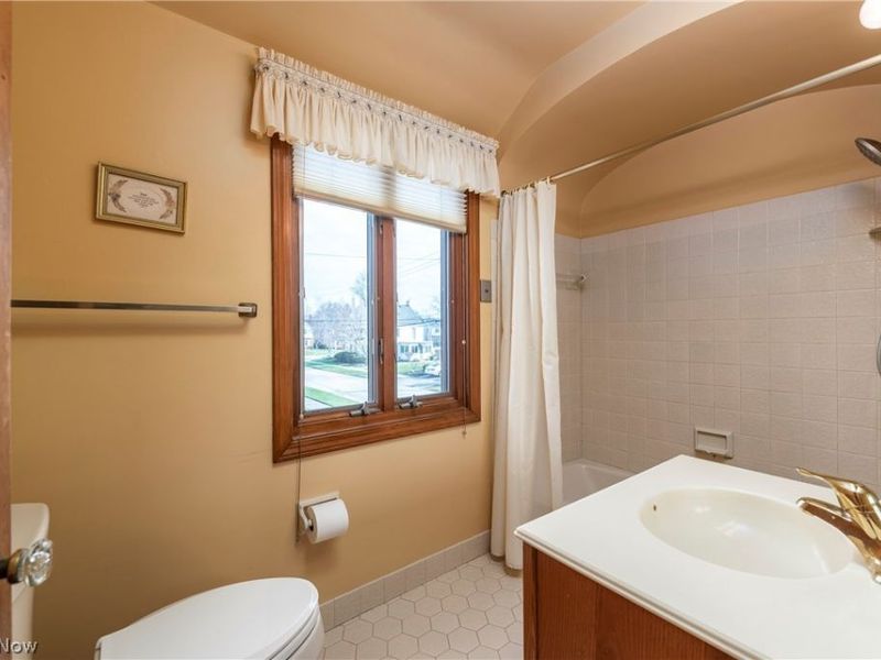 19632 Coffinberry Boulevard, Fairview Park, OH 44126 Photo 32