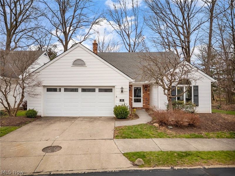 13 Laurel Drive, Rocky River, OH 44116 Photo 2