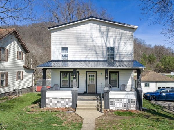 1817 Brightwood Road SE, New Philadelphia, OH 44663