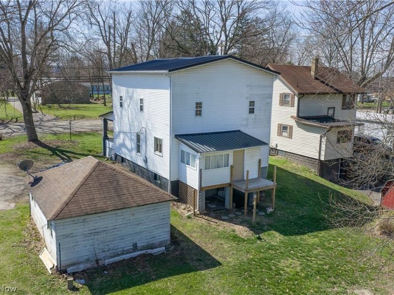 1817 Brightwood Road SE, New Philadelphia, OH 44663 Photo 3