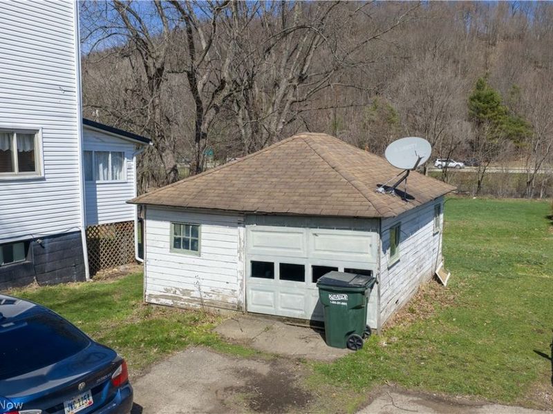 1817 Brightwood Road SE, New Philadelphia, OH 44663 Photo 4