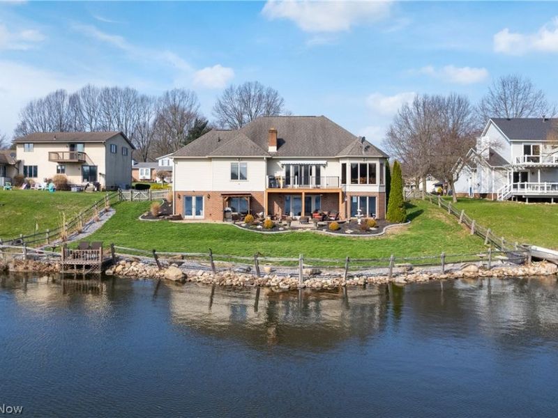 528 Roxbury Avenue NW, Massillon, OH 44646 Photo 2