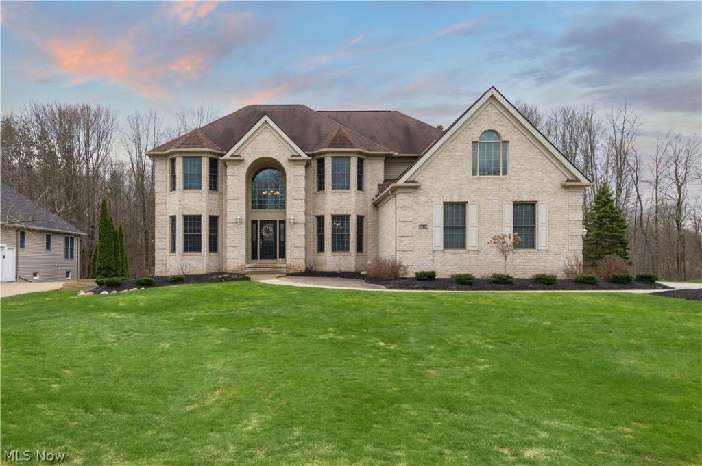 5219 Waterbridge Drive, North Royalton, OH 44133
