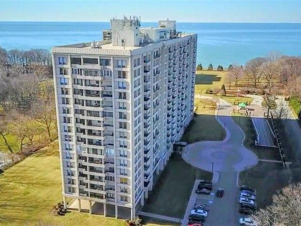 1 Bratenahl Place, Unit 1510, Bratenahl, OH 44108