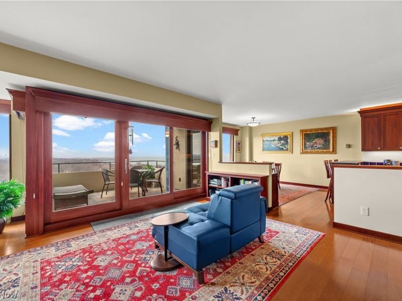 1 Bratenahl Place, Unit 1510, Bratenahl, OH 44108 Photo 11