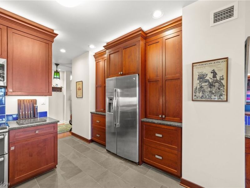 1 Bratenahl Place, Unit 1510, Bratenahl, OH 44108 Photo 16