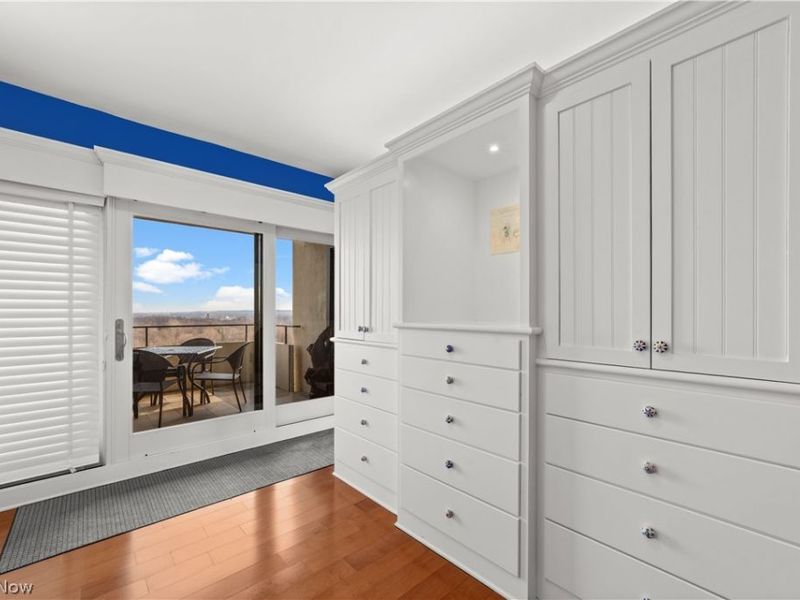 1 Bratenahl Place, Unit 1510, Bratenahl, OH 44108 Photo 21